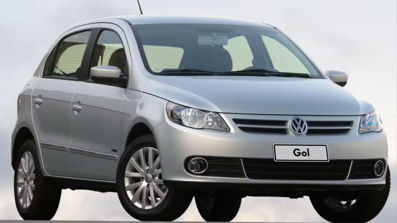 ¿Buscando coches usados hasta R$ 20 mil? Vea cuatro modelos accesibles, con buen rendimiento, mantenimiento barato y espacio interior para satisfacer las necesidades del día a día.