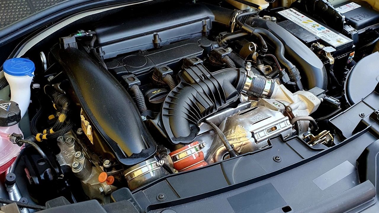 Conheça o motor THP, um propulsor turbo 1.6 que revolucionou o mercado automotivo com sua combinação de potência e eficiência.