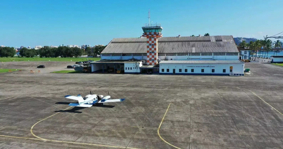 Petrobras evalúa usar el aeropuerto en Guarujá como base aérea para la Bacia de Santos, reforzando la logística del petróleo y gas. (Imagen: Divulgación/ PMG)