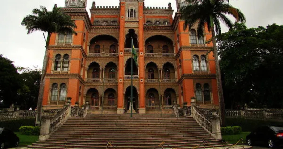 Máster gratuito de Fiocruz 2026 abre inscripciones online con cuotas y becas. Clases en RJ y selección remota en tres etapas eliminatorias.