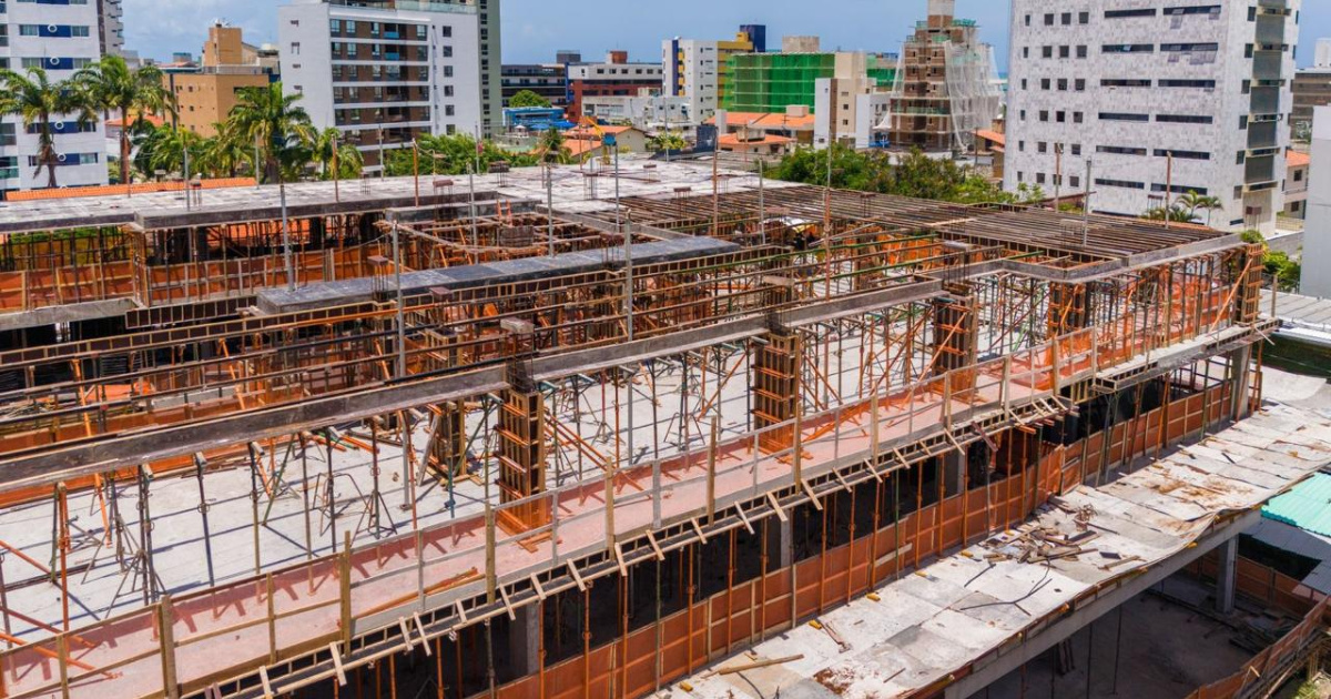 El Sector de la Construcción Crece por Encima del PIB y Abre Miles de Vacantes hasta 2027. Vea Cursos Gratuitos y Pagados que Garantizan Empleo. (Imagen: portaldolitoralpb)