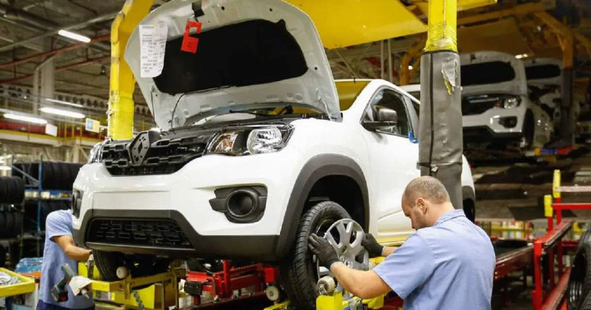 Las Montadoras como Stellantis, Toyota y Volvo Invierten en Reciclaje en Brasil con Incentivos del Programa Mover y IPI Verde.