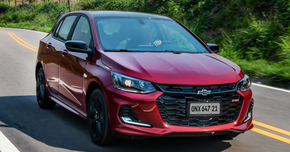 Descubre los 6 sedanes pequeños con maleteros de hasta 525 litros y motores de hasta 126 cv que siguen como alternativa a los SUVs.