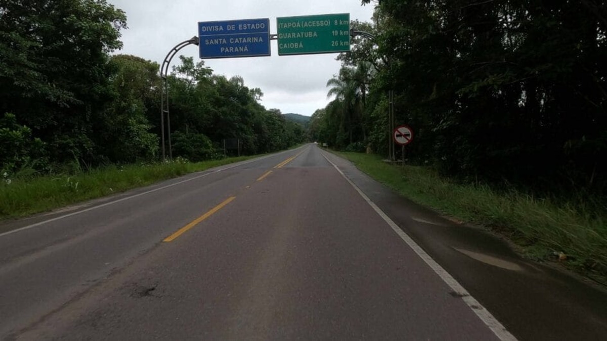 Oito empresas concorrem à licitação da duplicação da rodovia PR-412, que liga Guaratuba à divisa com Santa Catarina.