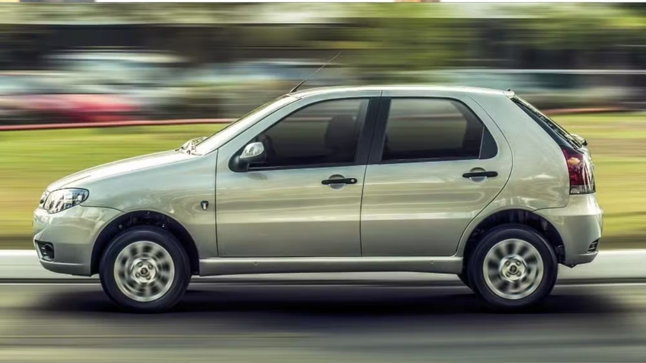 Descubra 4 opções de carros populares usados em 2025, com preços a partir de R$ 21.000. Modelos econômicos e com ótimo custo-benefício para quem busca economia no bolso!