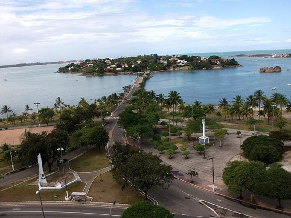Isla, Vitória, Capital