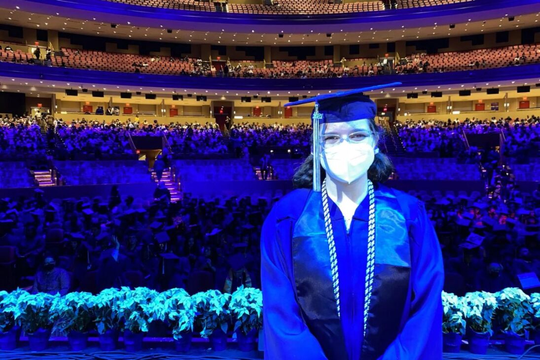 La Niña superdotada que utilizó el tiempo libre de la pandemia para concluir la universidad a los 12 años, rompiendo récords y apuntando a las estrellas