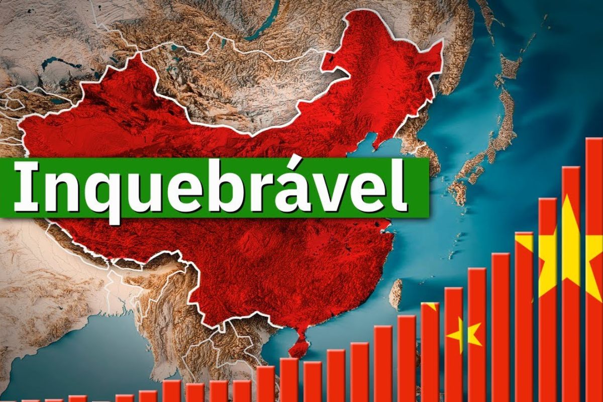 A China mantém estabilidade por meio de controle de bancos, informação e mobilidade social, criando um sistema resistente a crises.