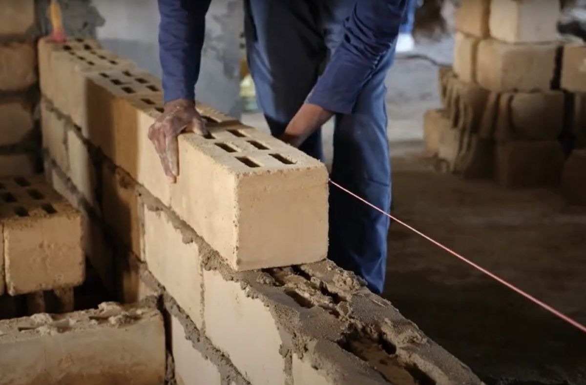 Blocos Agrocrete capturam CO₂, cortam custos pela metade e evitam queima agrícola, unindo sustentabilidade, eficiência energética e desenvolvimento rural.