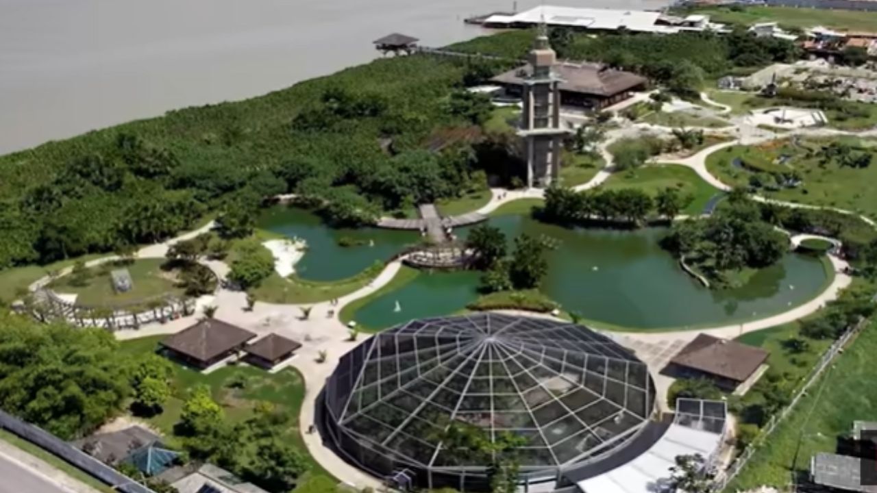 Com bilhões em investimentos para a COP30 Belém e atenção global inédita, esta mega transformação urbana na Amazônia ignora a identidade local para erguer uma "Dubai de baixo orçamento" sob o calor paraense