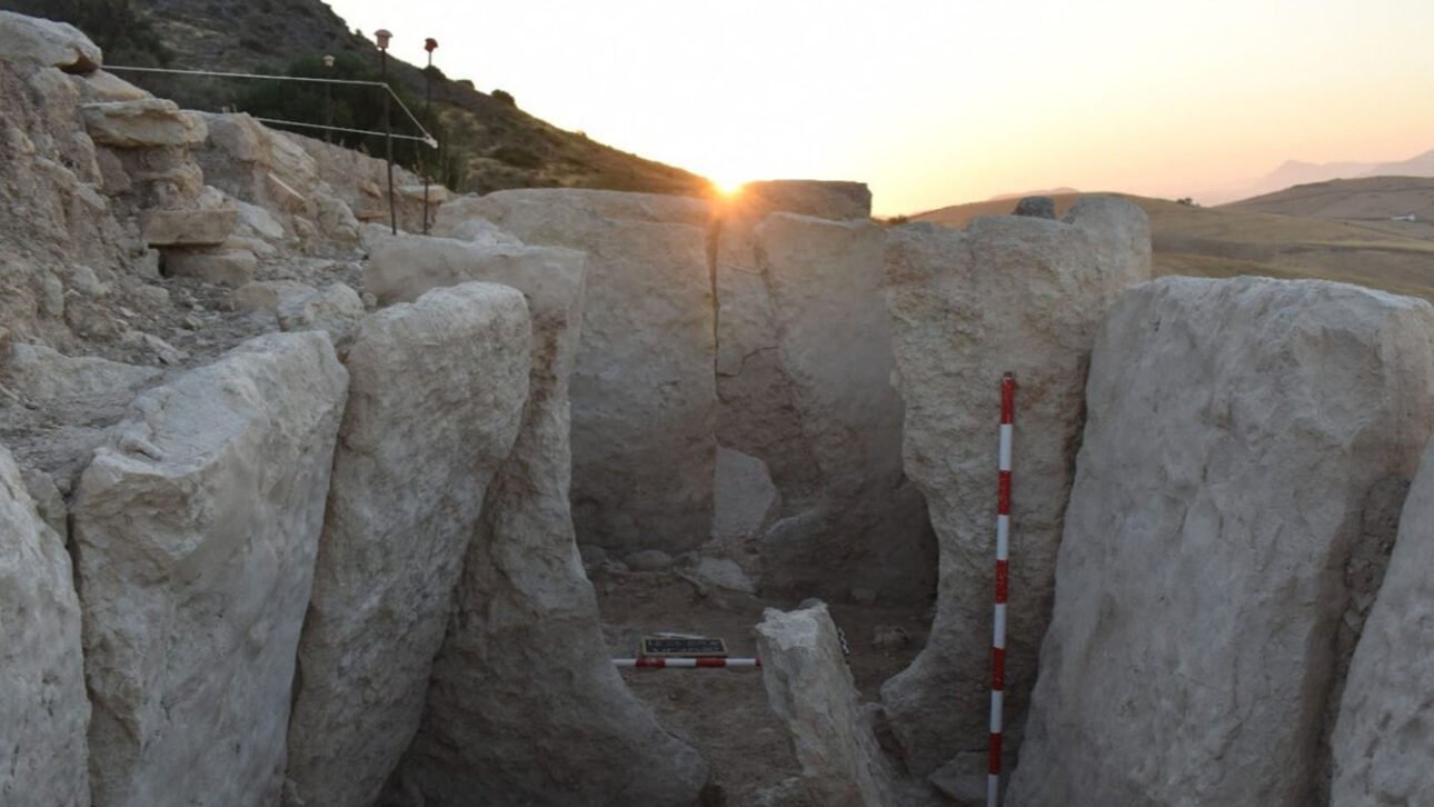 Descubrimiento de tumba de piedra de aproximadamente 5.000 años revela tesoro arqueológico