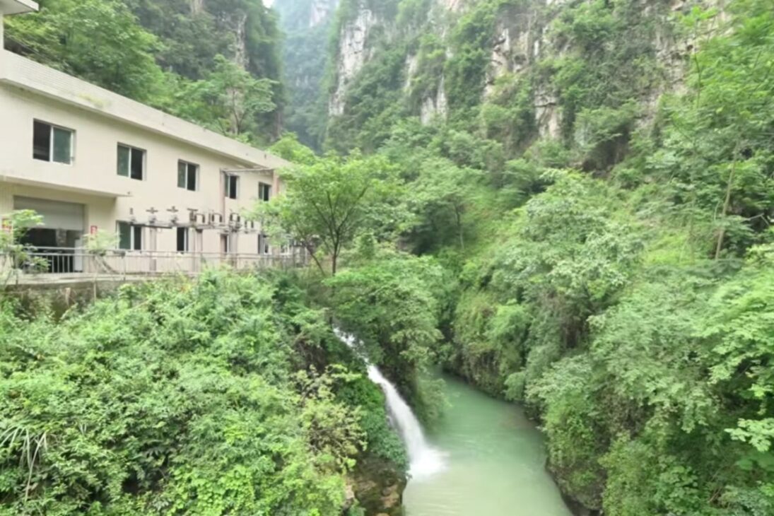 Familia Vive Desde Hace Más De 20 Años Aislada En Una Isla En Medio De Un Río En China Y Sorprende Con Vida Simple, Naturaleza Y Cero Miedo A Las Inundaciones