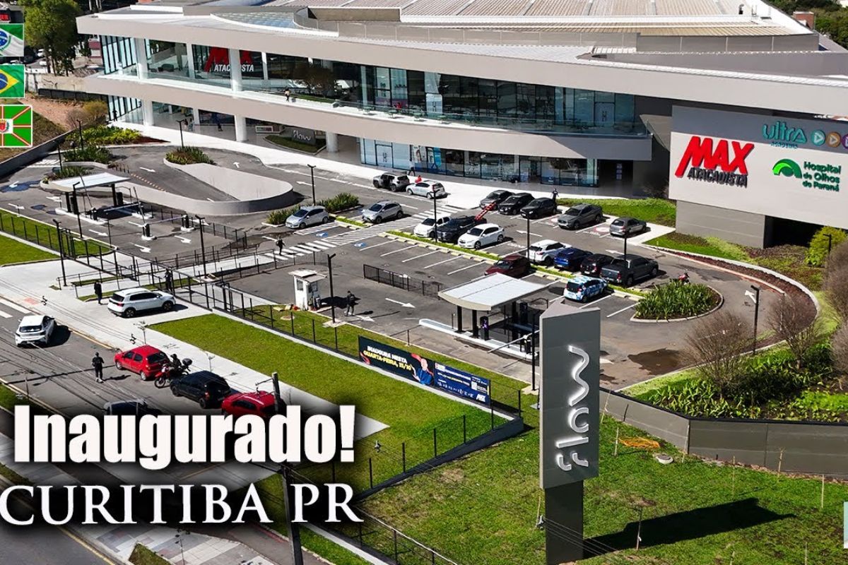 O Flow Open Mall Curitiba, novo shopping a céu aberto no bairro Uberaba, reúne mais de 60 lojas, academia completa e amplo estacionamento coberto, trazendo conveniência e lazer em um mesmo endereço da Av. das Torres.