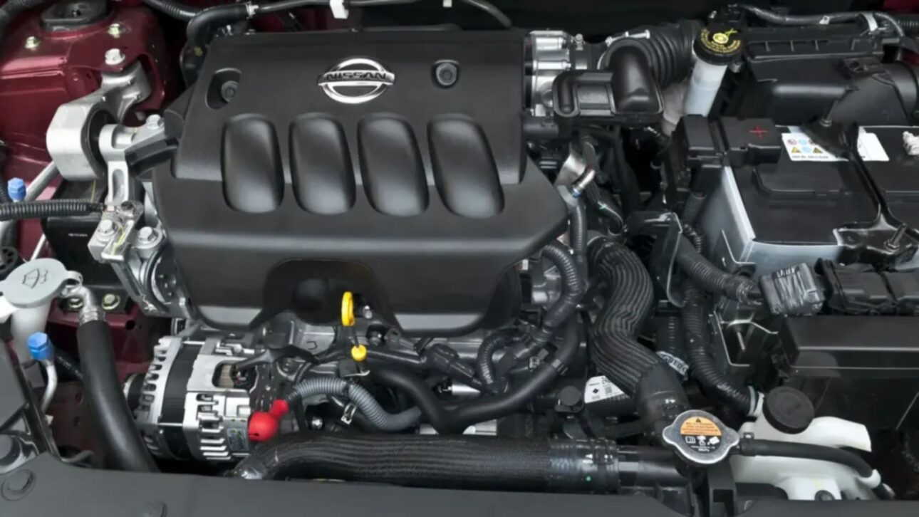 Nissan Sentra SV 2.0 2019 cuesta R$ 72 mil en la Tabla Fipe, ofrece espacio amplio, motor 140 cv y paquete de equipamientos completo.