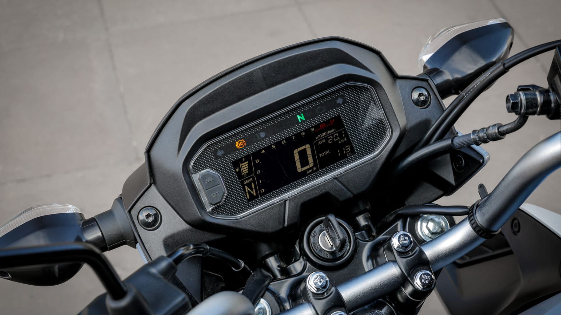 Honda CG 160 2026 mantém liderança no Brasil com consumo de até 40 km/l, preço acessível e motor de 162,7 cc.