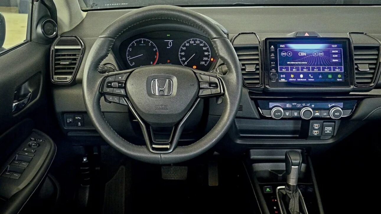 El Honda City usado sorprende con motor 1.5 VTEC, cambio CVT y amplio espacio interno, entregando confort y confiabilidad.