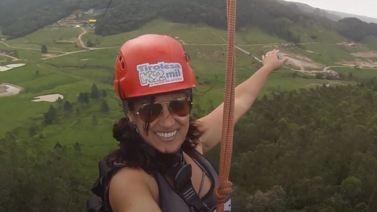 La mayor tirolesa de las Américas conecta Benedito Novo y Rodeio, en SC, con 2 mil metros de adrenalina y velocidad que llega a 160 km/h. (Imagen: reproducción GiraMundo Aventura)