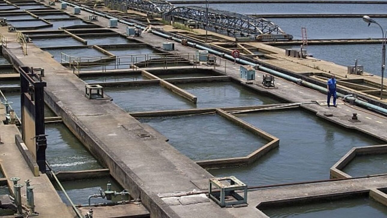 La Estación de Tratamento de Água do Guandu, en Río, es la más grande del mundo, abastece a millones e integra el Guinness World Records.