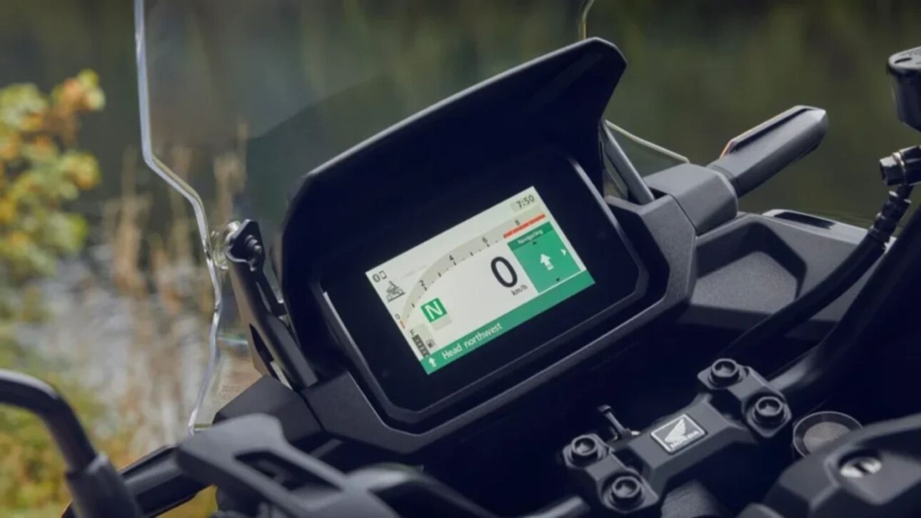 La Nueva Honda NC 750X 2026 Llega A Brasil Con Panel TFT, Frenos Dobles Y Diseño Renovado, Manteniendo Desempeño Y Versatilidad.