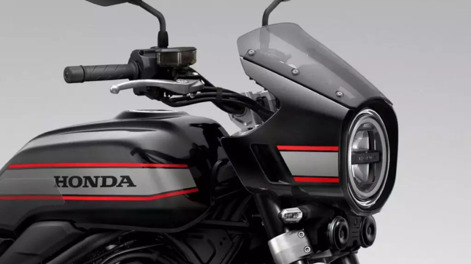 Nova Honda CB1000F combina motor de Fireblade, 123 cv e estilo retrô com tecnologia moderna, modos de pilotagem e painel TFT.
