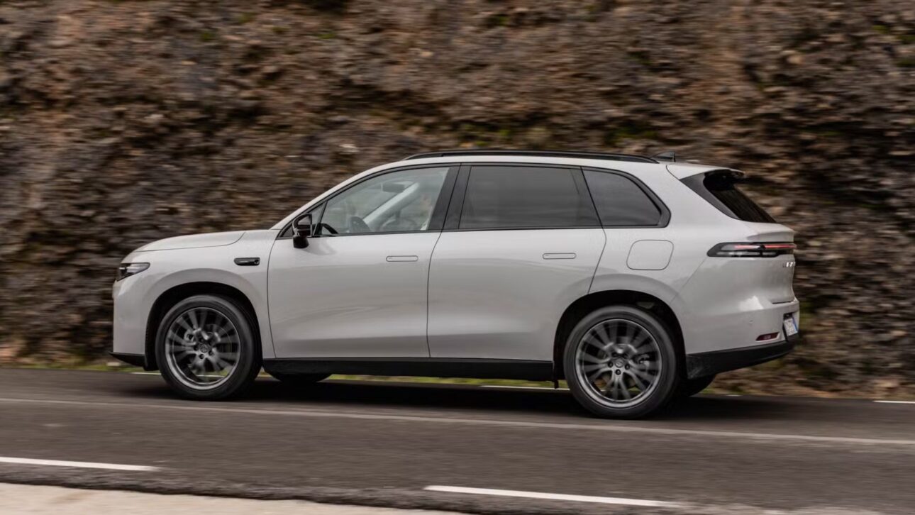 Leapmotor C10 debuta en Brasil con el apoyo de Stellantis, motor 1.5 que genera energía y hasta 460 km de autonomía eléctrica.