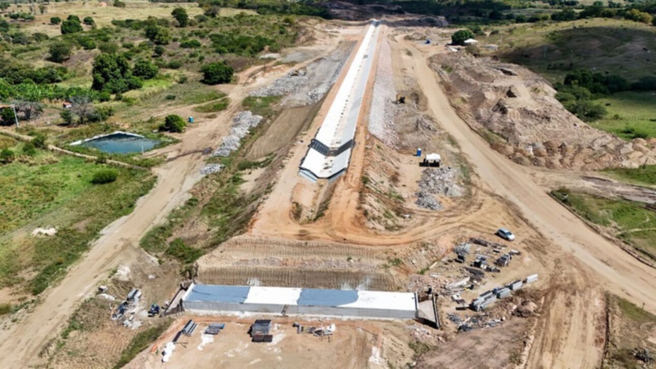 Obra monumental en Ceará promete llevar agua del São Francisco al semiárido con canal de 34 km y tecnología de punta.