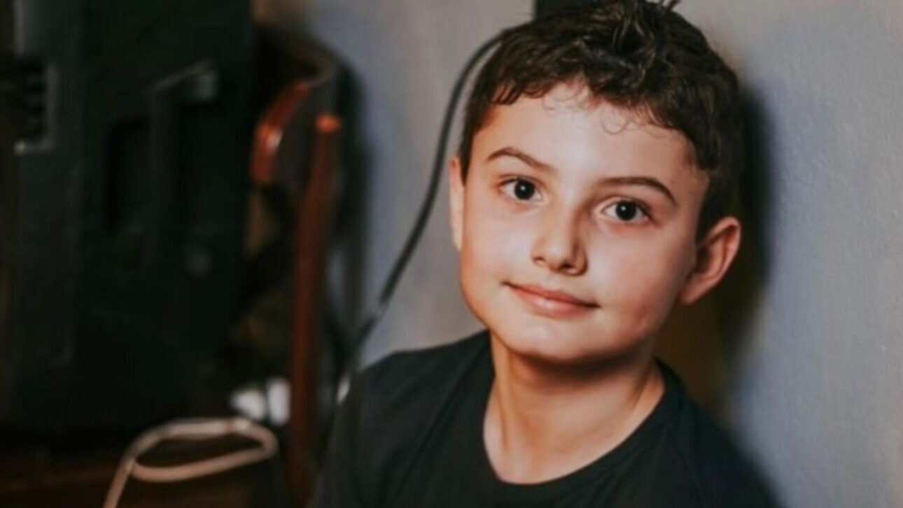 Niño André Pianizzer de 8 años fue ser aceptado en Mensa con IQ 133, tras señales precoces de inteligencia y talento musical.