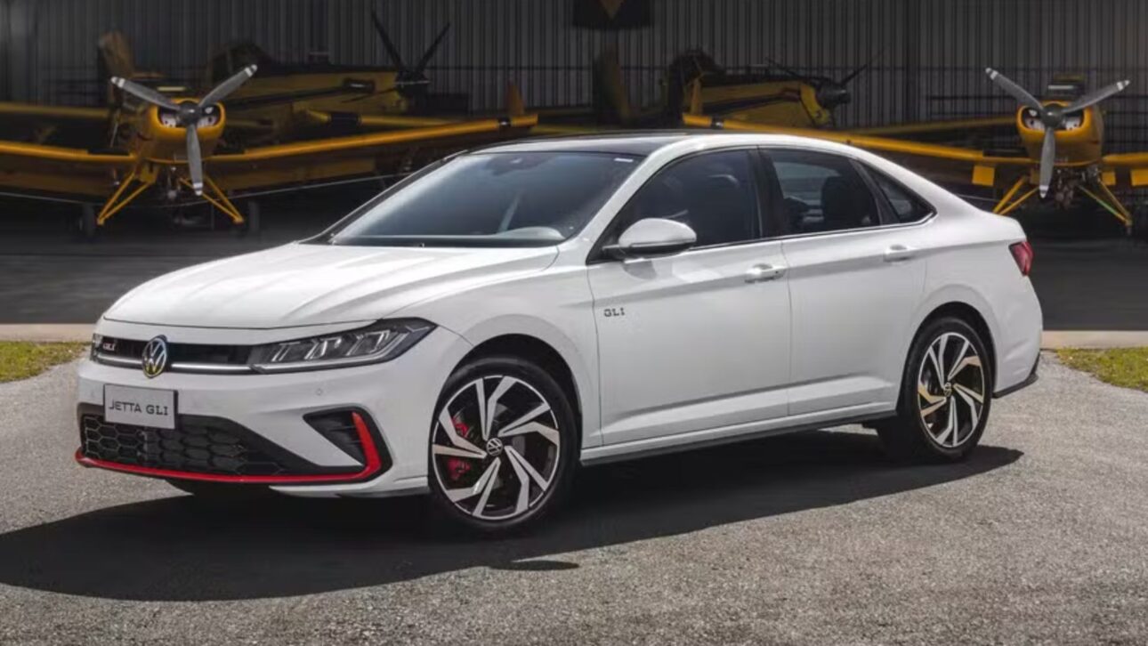 Nuevo Jetta GLi: motor turbo de 231 cv, visual deportivo y paquete tecnológico completo por R$ 269.990. Descubre todo sobre rendimiento y equipamiento.