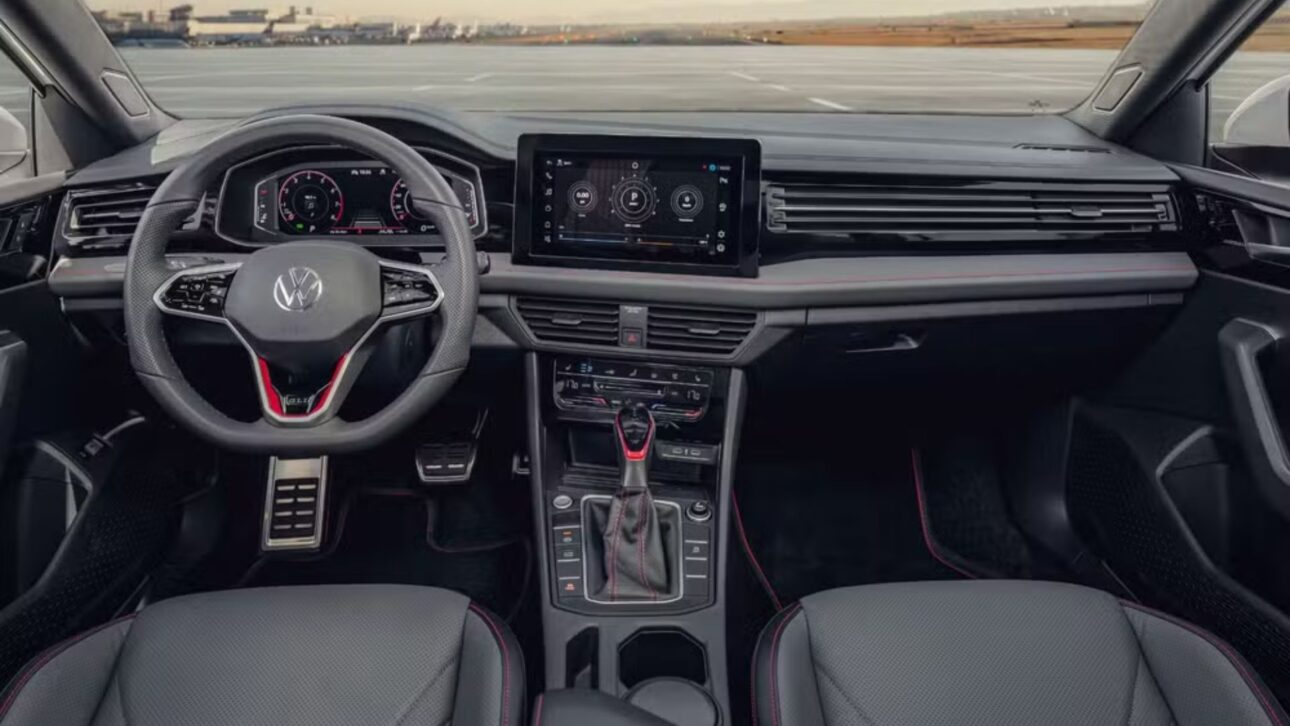 Nuevo Jetta GLi: motor turbo de 231 cv, visual deportivo y paquete tecnológico completo por R$ 269.990. Descubre todo sobre rendimiento y equipamiento.