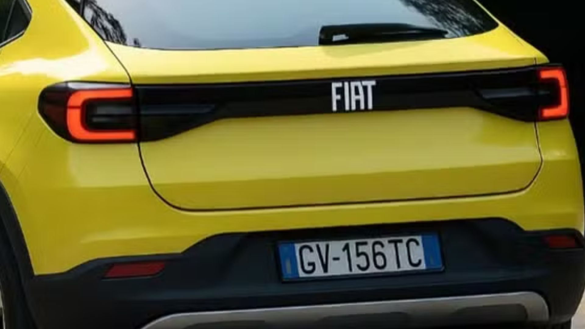 Novo Fiat Fastback 2026 chega com motor 1.0 turbo híbrido, mais espaço interno e design cupê renovado produzido em Betim.