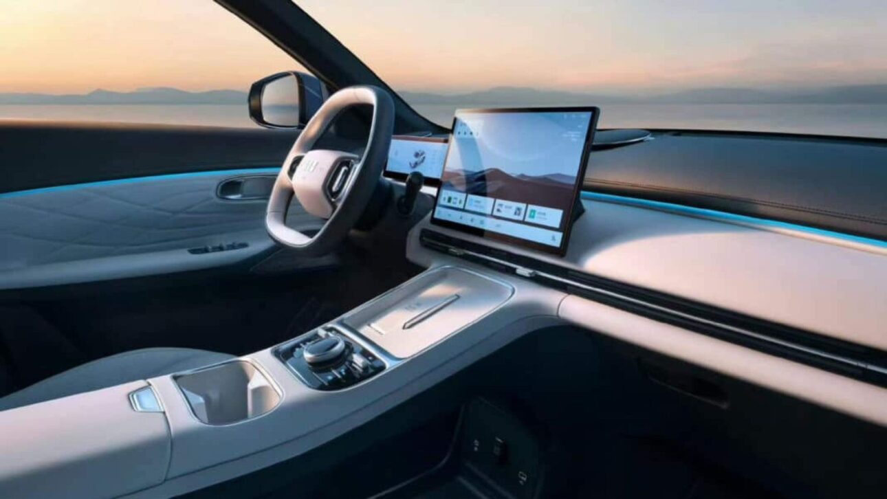 Geely Lanza El SUV Híbrido Starship 7 En Brasil Con 1.420 Km De Autonomía, 528 Litros De Maletero Y Rival Directo De BYD Song Plus.