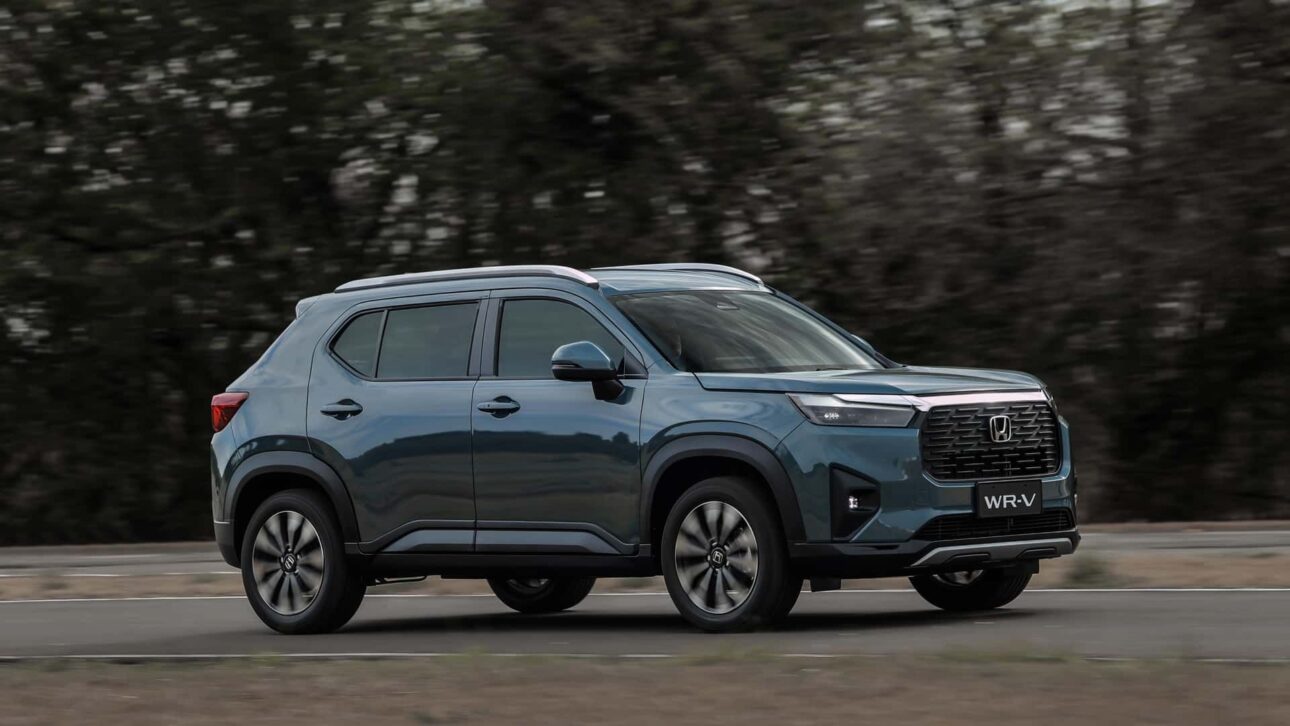 Compara Honda WR-V 2026 y HR-V 2026. Conoce las diferencias de precio, consumo, espacio interno y motor 1.5 flex de 126 cv.