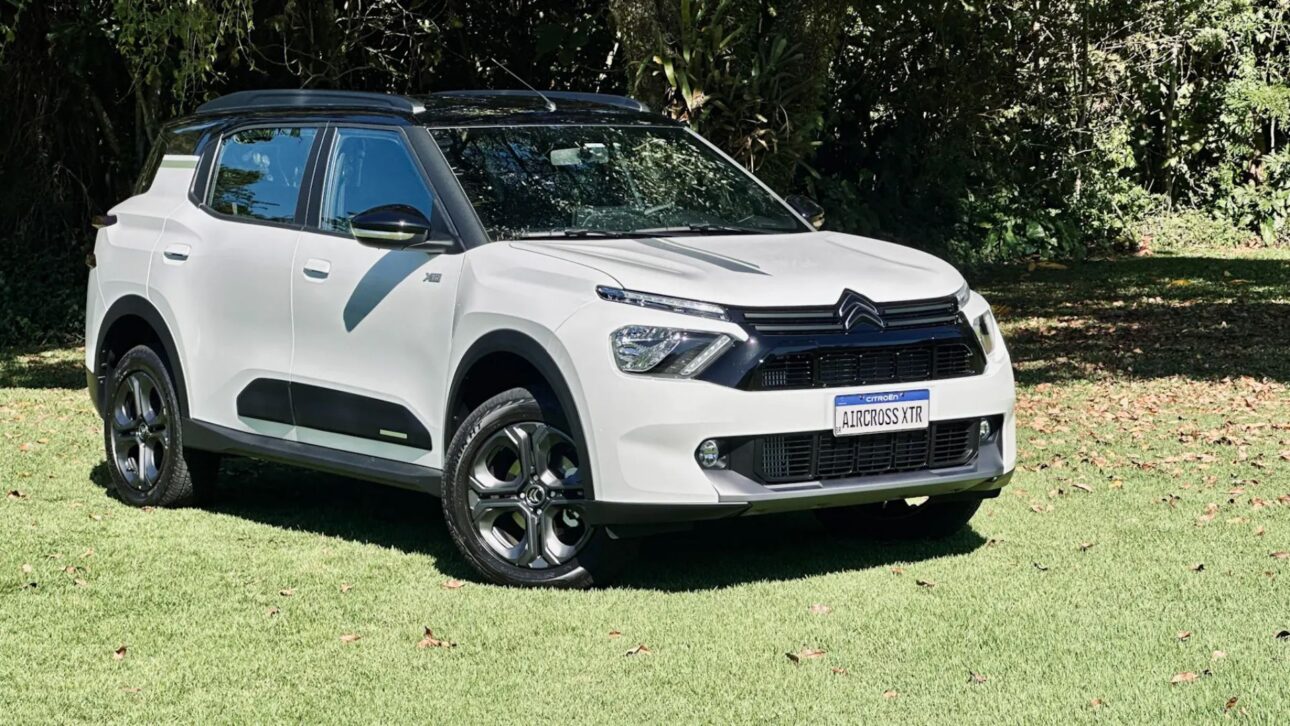 El Citroën Aircross se destaca entre los SUVs compactos por ofrecer siete lugares y motor 1.0 turbo eficiente, ideal para familias que buscan versatilidad. (Imagen: reproducción)