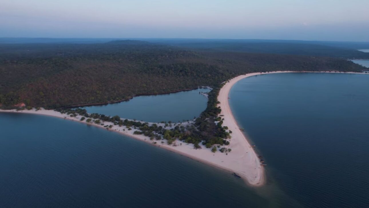Alter do Chão, el “Caribe Brasileiro”, encanta con playas de agua dulce, naturaleza preservada y cultura amazónica en medio del Tapajós.