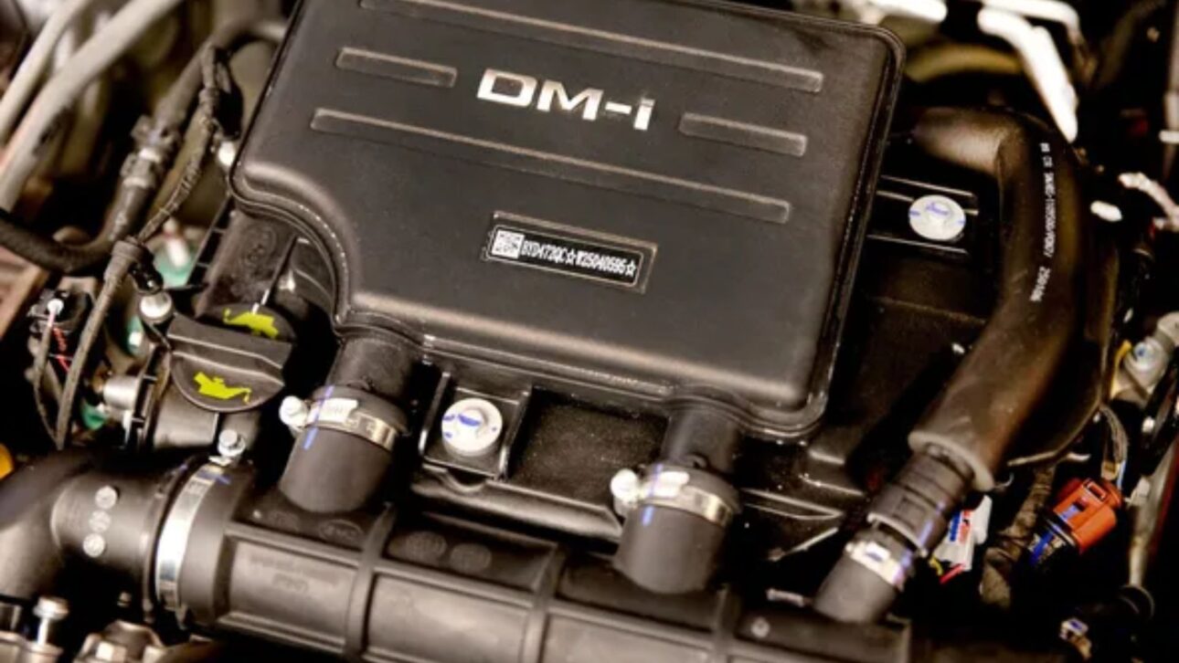 BYD Song Pro flex estrena en Brasil con hasta 133 km eléctricos, nuevo cambió en la columna y diseño de la línea 2027. Consulta los detalles.