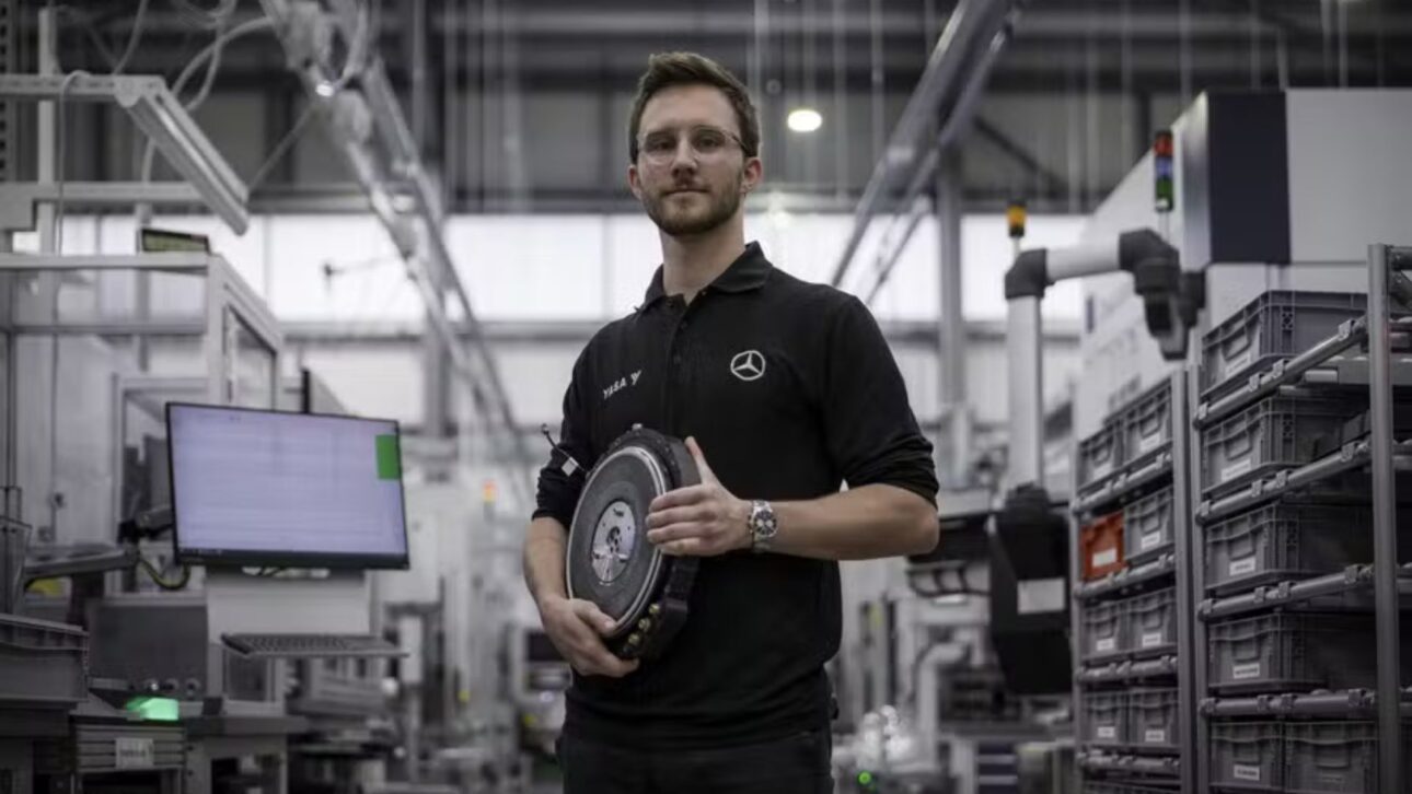 Motor elétrico da YASA, parceiro da Mercedes-Benz, entrega 1.000 cv com apenas 13 kg e promete revolucionar o desempenho dos carros elétricos.