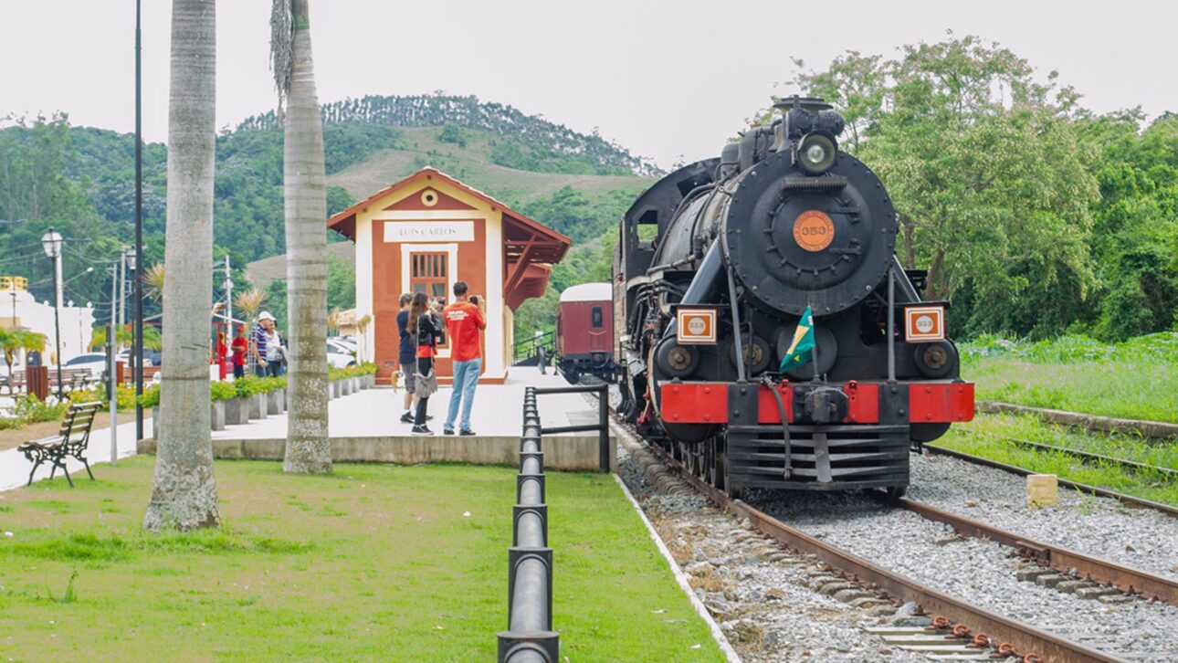 Embarque no trem turístico de Guararema até a Vila Luís Carlos e descubra paisagens, história e charme europeu no interior de São Paulo.