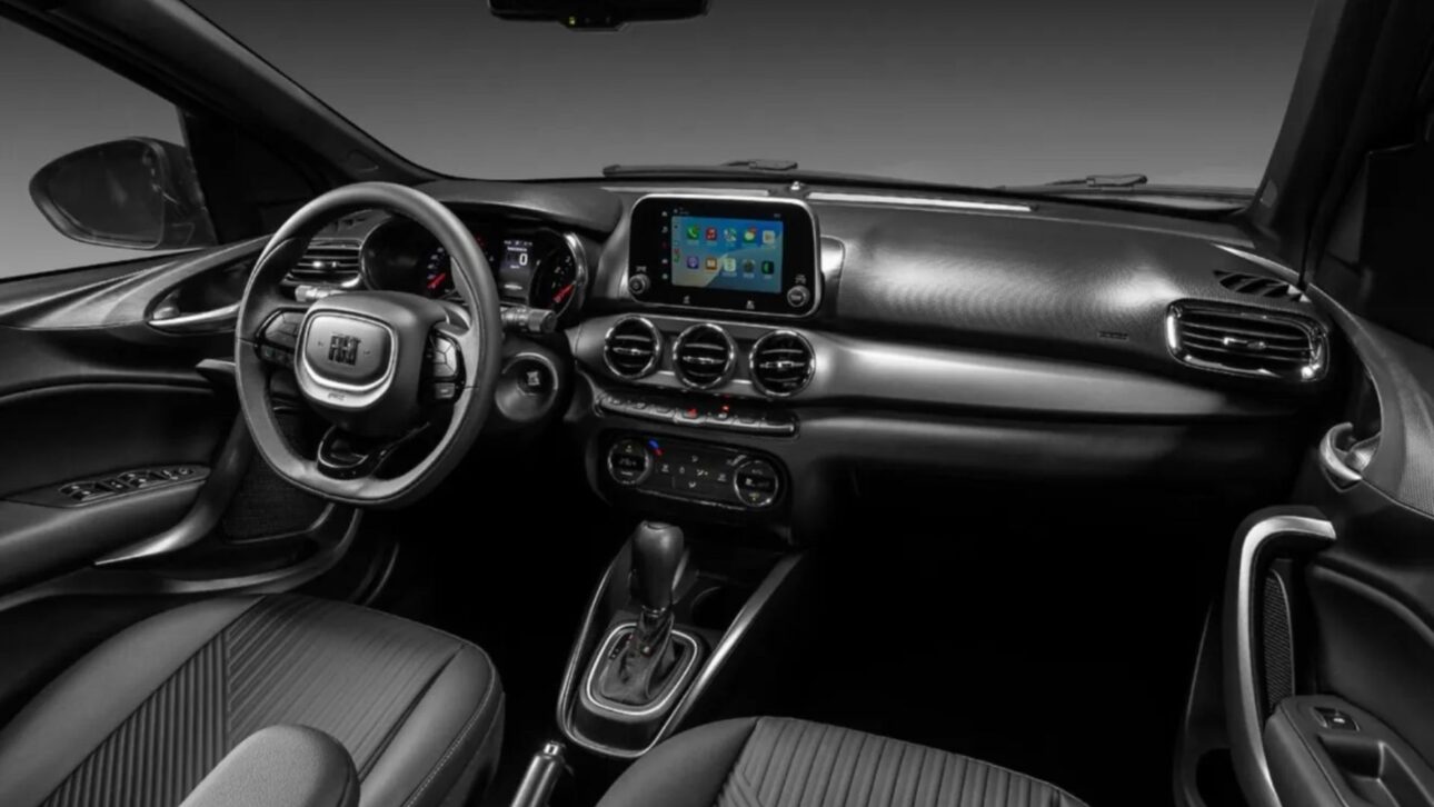 Fiat Cronos 1.3 CVT 2026 es el sedán automático más barato de Brasil para PCD, con precio de R$ 90 mil y consumo de hasta 15 km/l.