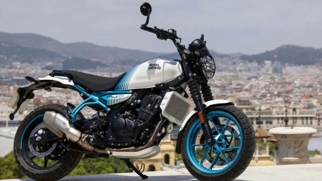 La Royal Enfield Guerrilla 450 combina estilo clásico y motor moderno Sherpa de 452 cm³, con 40 cv y torque elevado, siendo una de las roadsters más completas de la categoría. (Imagen: divulgación)