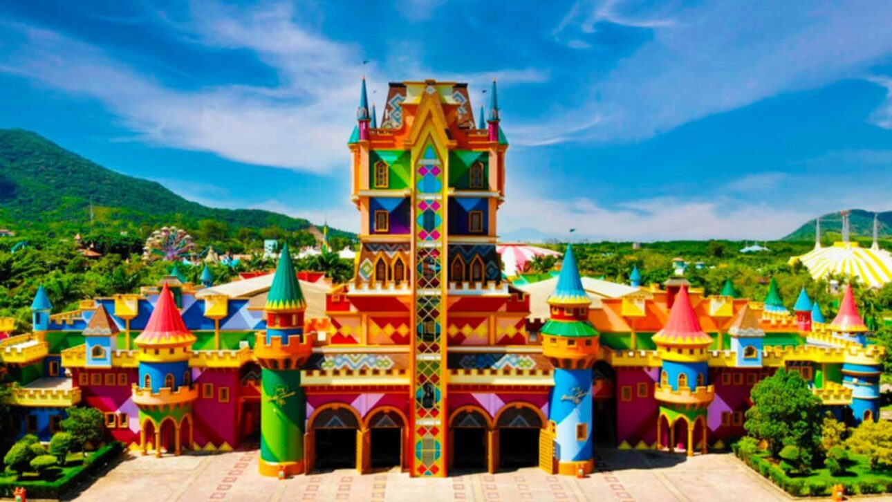Beto Carrero World es elegido el 2º mejor parque del mundo por Tripadvisor y prepara montaña rusa inédita con seis récords mundiales.