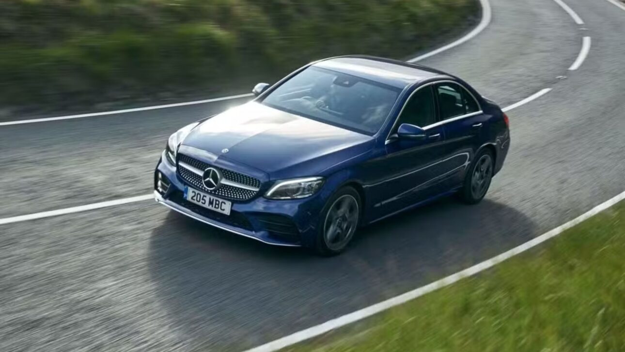 El Sedán Premium Mantiene El Status Y El Requinte De La Marca Alemana, Con Motorización Eficiente Y Conforto De Alto Nivel. (Imagen: Reproducción)