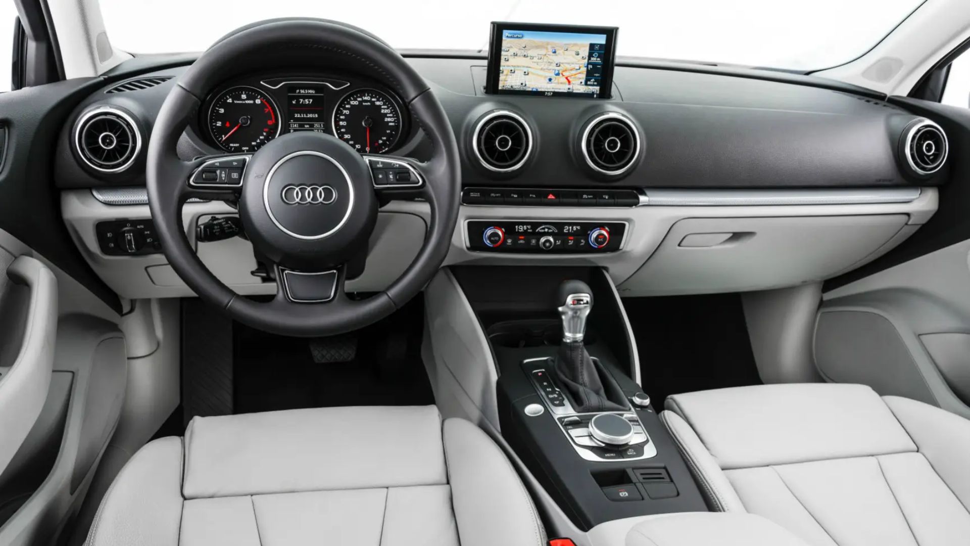 Audi e Mercedes com motor turbo já custaram mais de R$ 200 mil e hoje valem menos que um popular. Veja preços e detalhes.