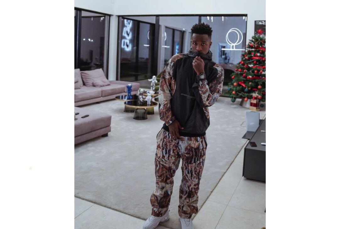 Mansão de Vini Jr. em Madrid, comprada de Sergio Ramos e que também já foi do Ronaldo, é um palácio de 2.500 m² avaliado em R$ 43 milhões