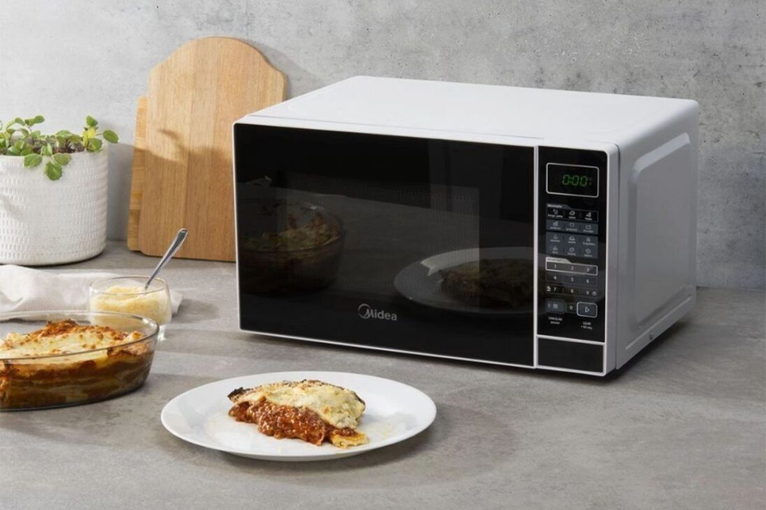 Micro-ondas en promoción: ocho modelos con precios que se desplomaron en octubre, incluyendo Electrolux, Brastemp, Philco, Midea y Consul con hasta 40% de descuento