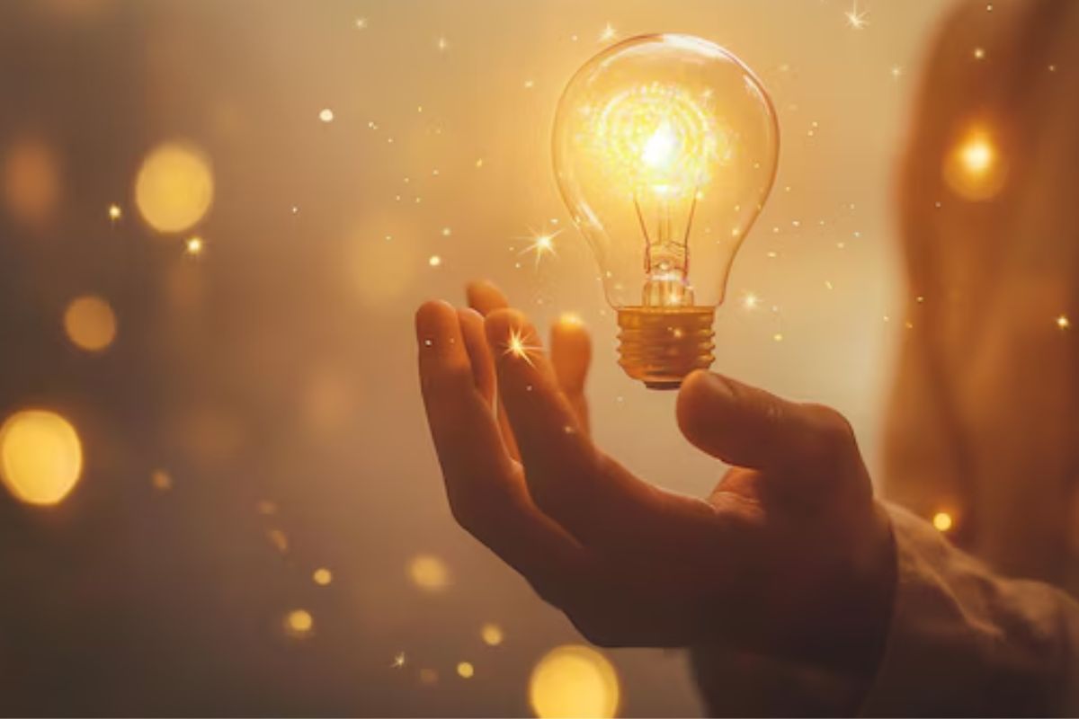 O Ministério de Minas e Energia (MME), por meio do Programa Luz para Todos, entregou três novos sistemas de geração solar fotovoltaica em Surucucu, no município de Alto Alegre, em Roraima