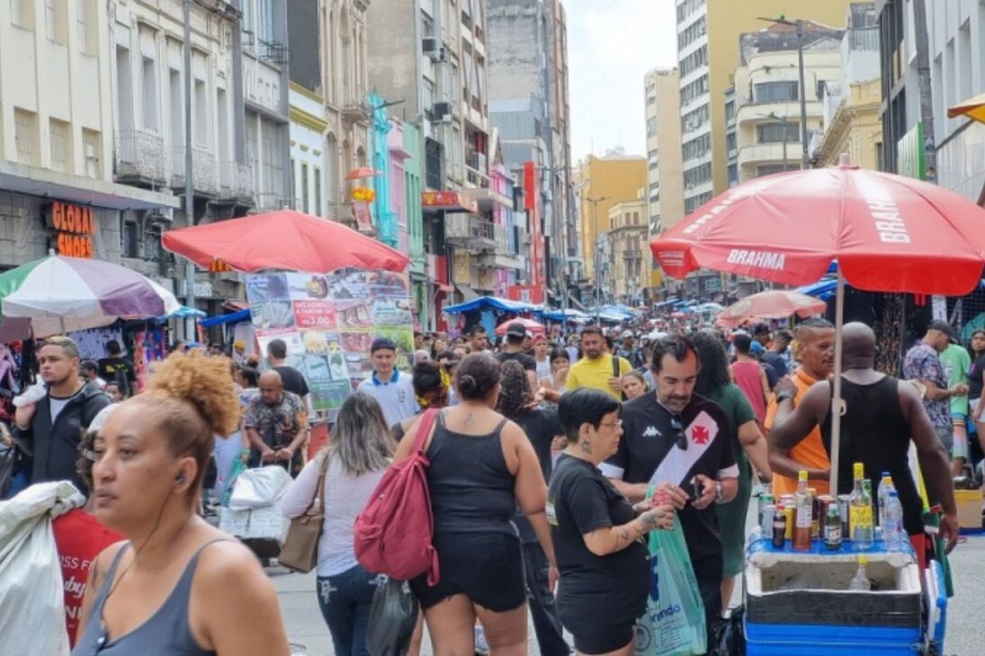 Casi el 40% de la economía brasileña es informal, un mercado gigantesco que mueve billones de reales sin impuestos directos
