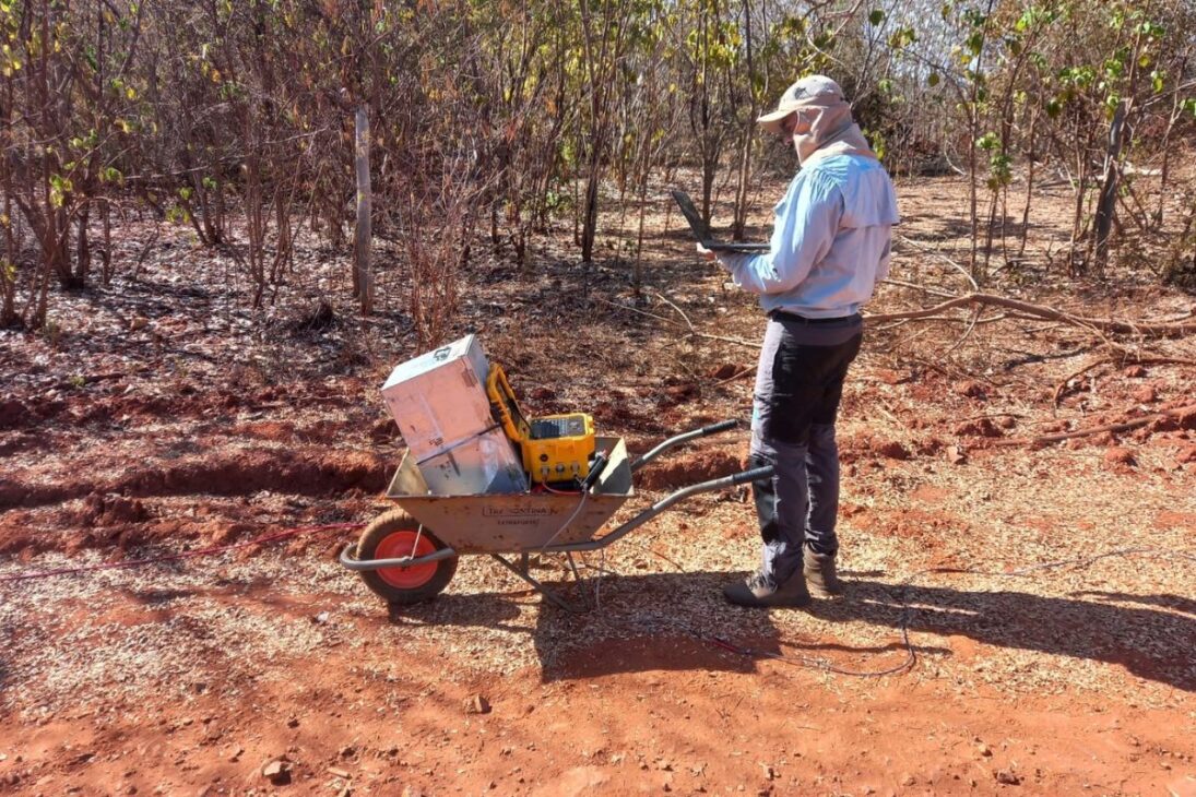 La región de MG será el escenario de actividades avanzadas en prospección mineral. La meta es identificar pegmatitos y mapear sus características físicas con más claridad
