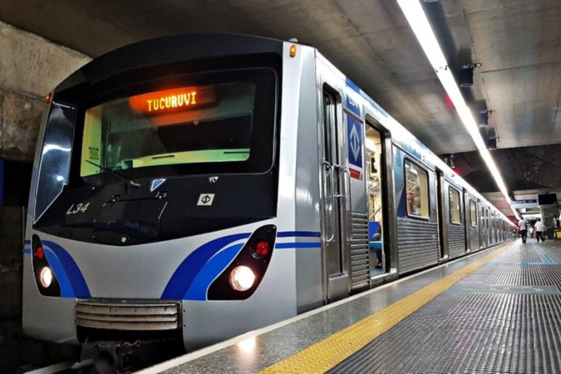 São Paulo tiene el mayor sistema de metró y trenes de América del Sur, pero sigue siendo insuficiente para la ciudad que creció más rápido que la red