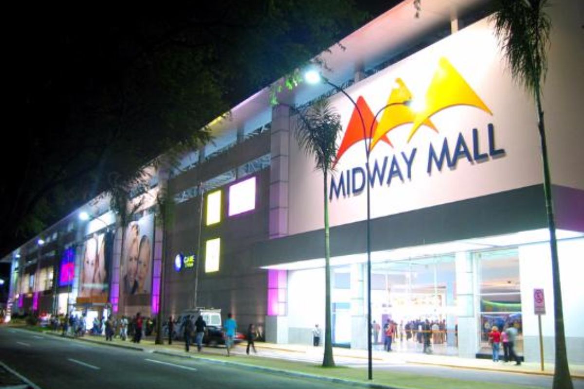 O Midway Mall, em Natal, o shopping mais lucrativo do Nordeste, avaliado em R$ 1 bilhão, pode ser vendido pelo grupo Guararapes e atrai grandes investidores.