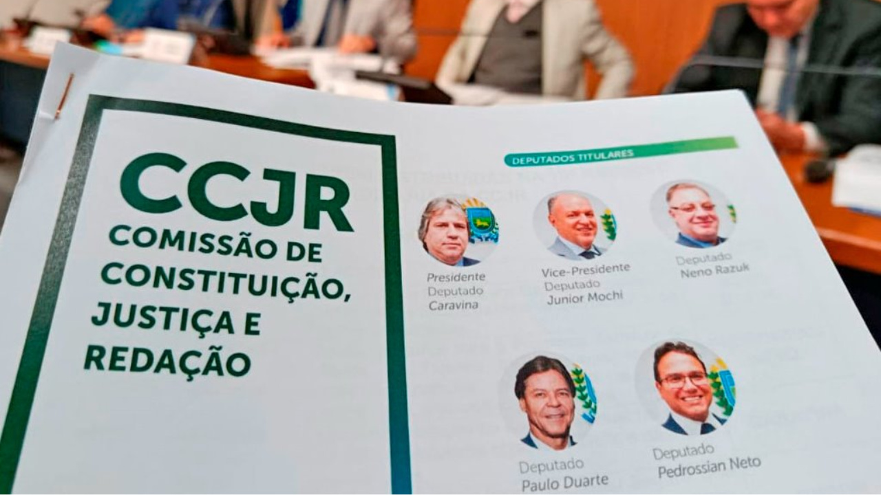 Comissão da Assembleia Legislativa aprova projeto que estimula o uso da energia solar em residências populares, propondo linhas de crédito e medidas para baratear a conta de luz no estado de Mato Grosso. Fonte: Luciana Nassar